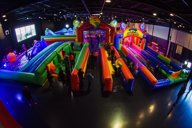 12 laser game mobile gonflable 3